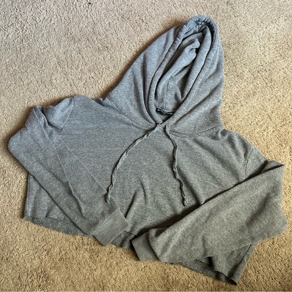 Brandy Melville Cropped Hoodie - Picture 1 of 3